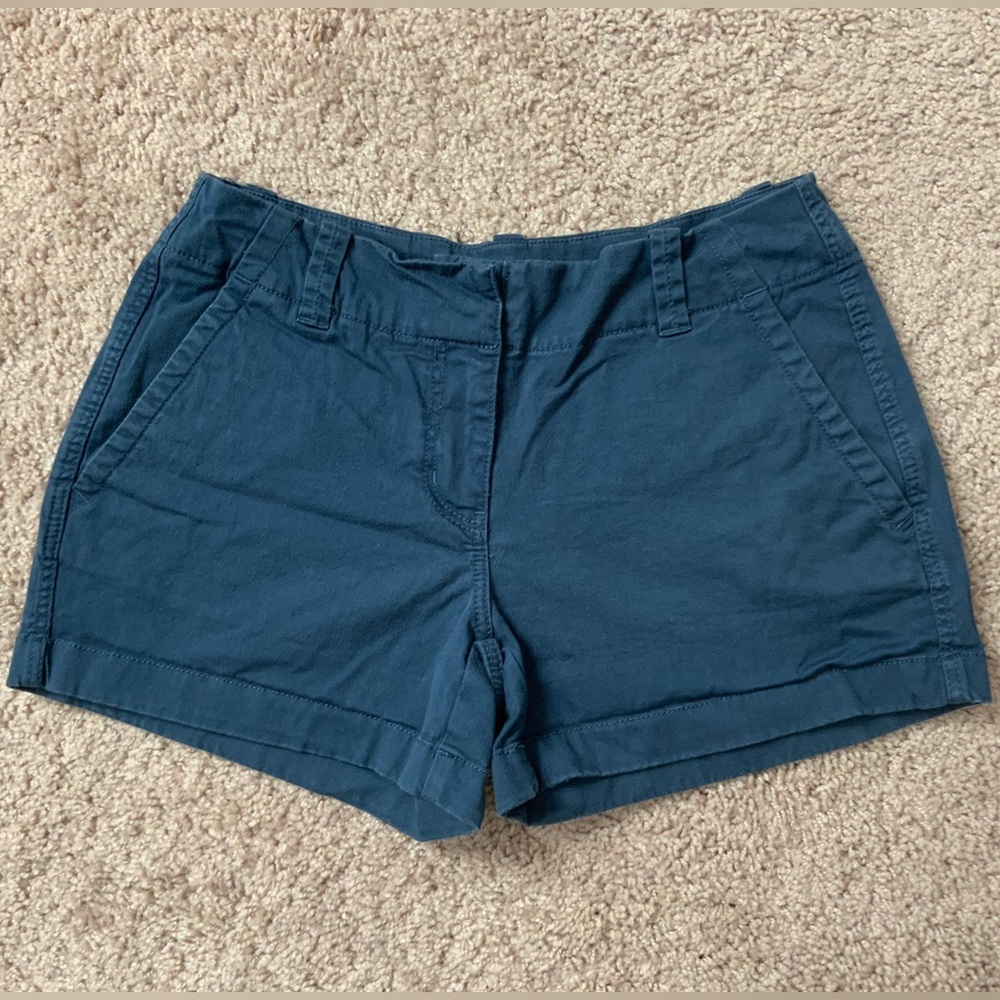 Vineyard Vines chino shorts